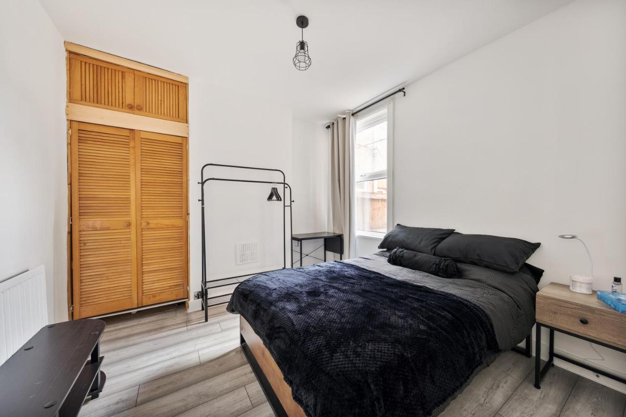 Beautifully Modern 2-Bed Apartment W/Garden Londres Exterior foto